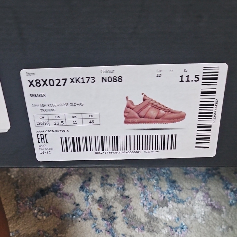 Emporio Armani EA7. Ash Rose Unisex Sneakers